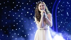 Hương Tràm bất ngờ dịu dàng và đầy da diết “tái ngộ” Hà Nội