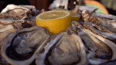 Người đàn ông bị cắt cụt tay vì món ăn tươi sống nhiều người yêu thích