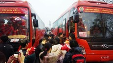 Hà Nội: Hỗ trợ phương tiện đưa người lao động về quê đón Tết