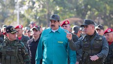 Tổng thống Maduro thị sát tập trận quân sự giữa thời điểm căng thẳng