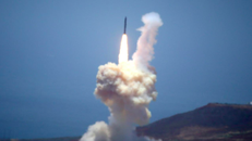 Hình ảnh thử nghiệm tên lửa tại căn cứ không quân Vandenberg, California, Hoa Kỳ, ngày 30 tháng 5 năm 2017