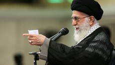 Iran đe doạ trả đũa việc Mỹ gọi lực lượng vệ binh cách mạng là tổ chức khủng bố