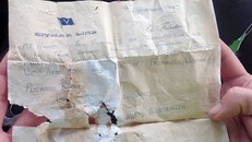 Lá thư được tìm thấy sau 50 năm lênh đênh trên biển