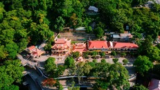 Hệ thống chùa Bà tại núi Bà Đen. Ảnh: Sun World Ba Den Mountain