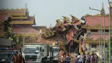 Cảnh đổ nát sau trận động đất tại Mandalay, Myanmar. Ảnh: THX/TTXVN