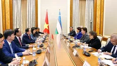 Chủ tịch Quốc hội Trần Thanh Mẫn hội đàm với Chủ tịch Thượng viện Uzbekistan Tanzila Narbaeva. Ảnh: Doãn Tấn/TTXVN.