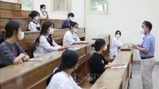 Thí sinh tham dự kỳ thi đánh giá năng lực độc lập do Trường Đại học Sư phạm Hà Nội tổ chức. Ảnh: Thanh Tùng/TTXVN.