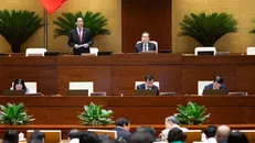 Quốc hội thảo luận ở hội trường về dự án Luật Bảo vệ dữ liệu cá nhân. Ảnh: TTXVN