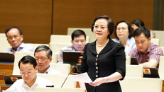 Bộ trưởng Bộ Nội vụ Phạm Thị Thanh Trà phát biểu giải trình, làm rõ một số vấn đề đại biểu Quốc hội nêu. 