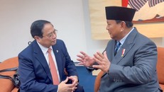 Thủ tướng Chính phủ Phạm Minh Chính gặp Tổng thống Indonesia Prabowo Subianto. Ảnh: VGP/Nhật Bắc