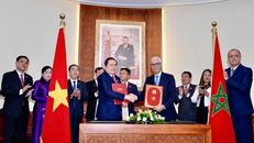 Chủ tịch Quốc hội Trần Thanh Mẫn và Chủ tịch Hạ viện Morocco Rachid Talbi Alami ký Thỏa thuận hợp tác giữa Quốc hội Việt Nam và Hạ viện Morocco.