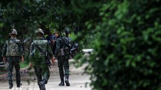 Binh sỹ Thái Lan được triển khai tại tỉnh Surin ngày 25/7/2025, trong bối cảnh xung đột tái diễn tại khu vực biên giới Thái Lan-Campuchia.