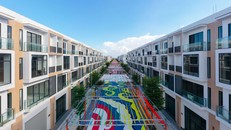 Tuyến phố đi bộ Millennia Journey – Hành trình thiên niên kỷ xác lập kỷ lục là Tuyến phố đi bộ trong khuôn viên Khu đô thị có các trạm dừng trải nghiệm đa dạng chủ đề nhất, lấy cảm hứng từ hải trình khám phá phương Đông của Marco Polo.