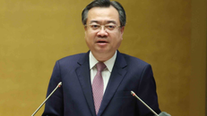 Đồng chí Nguyễn Thanh Nghị, Ủy viên Trung ương Đảng, Trưởng Ban Chính sách, chiến lược Trung ương trình bày chuyên đề “Nội dung trọng tâm, cốt lõi của Nghị quyết số 70-NQ/TW, ngày 20/8/2025 của Bộ Chính trị về bảo đảm an ninh năng lượng quốc gia đến năm 2030, tầm nhìn đến năm 2045 và Chương trình hành động thực hiện Nghị quyết số 70-NQ/TW