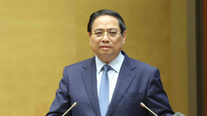 Đồng chí Phạm Minh Chính, Ủy viên Bộ Chính trị, Thủ tướng Chính phủ trình bày Chuyên đề “Nội dung trọng tâm, cốt lõi của Nghị quyết số 71-NQ/TW, ngày 22/8/2025 của Bộ Chính trị về đột phá phát triển giáo dục và đào tạo và Chương trình hành động thực hiện Nghị quyết số 71-NQ/TW”