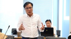 Nghệ sỹ Nhân dân Trọng Trinh đóng vai trò là người dẫn chuyện