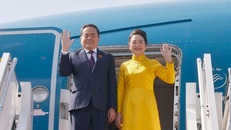 Lễ tiễn Chủ tịch Quốc hội Trần Thanh Mẫn và Phu nhân tại Sân bay quốc tế Bunga Raya Complex, thủ đô Kuala Lumpur. 