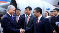 Lễ đón Chủ tịch Duma Quốc gia Nga Vyacheslav Volodin tại Sân bay Quốc tế Nội Bài