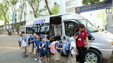 Trường học ở Hà Nội được thu 12.000 đồng/giờ nếu phụ huynh đón con muộn