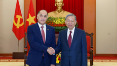 Tổng Bí thư Tô Lâm tiếp Thư ký Hội đồng An ninh quốc gia Belarus Volfovich Aleksandr Grigorievich. 