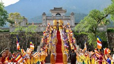 Lễ hội ở Yên Tử. Ảnh: TTXVN.