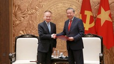 Tổng Bí thư Tô Lâm tiếp đồng chí Lưu Hải Tinh, Ủy viên Trung ương Đảng, Trưởng Ban Liên lạc Đối ngoại Trung ương Đảng Cộng sản Trung Quốc, Đặc phái viên của Tổng Bí thư, Chủ tịch nước Trung Quốc Tập Cận Bình.