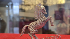 Ngựa bạc từ làng Định Công hơn 1.000 năm tuổi (Hà Nội)