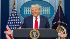 Tổng thống Mỹ Donald Trump phát biểu tại Nhà Trắng.