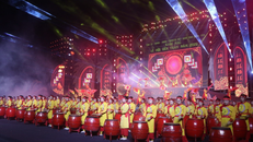 Tiết mục văn nghệ tại lễ hội đền Trần, tỉnh Hưng Yên năm 2026. 