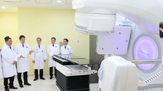 Bệnh viện K đưa vào hoạt động 2 hệ thống máy xạ trị cùng gần 100 trang thiết bị hiện đại. 