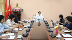 Các đại biểu tham dự cuộc họp.