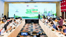 Toàn cảnh diễn đàn