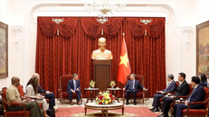 Tổng Bí thư, Chủ tịch nước Tô Lâm tiếp Quyền Bộ trưởng Bộ Hải quân Hoa Kỳ Hùng Cao.