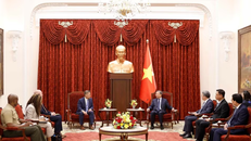 Tổng Bí thư, Chủ tịch nước Tô Lâm tiếp Quyền Bộ trưởng Bộ Hải quân Hoa Kỳ Hùng Cao.