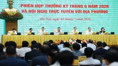 Tại Trụ sở Chính phủ, Tổng Bí thư, Chủ tịch nước Tô Lâm; Chủ tịch Quốc hội Trần Thanh Mẫn; Thường trực Ban Bí thư Trần Cẩm Tú đến dự Phiên họp Chính phủ thường kỳ tháng 6 năm 2026 và Hội nghị trực tuyến Chính phủ với địa phương.