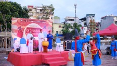 Không gian trải nghiệm nghệ thuật dân gian Trò Xuân Phả tại khuôn viên Hồ Văn.