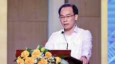 Bộ trưởng Bộ Giáo dục và Đào tạo Hoàng Minh Sơn.