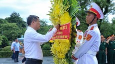 Thủ tướng Lê Minh Hưng dâng hoa tại Nghĩa trang Liệt sĩ Quốc gia A1