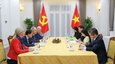 Ông Nguyễn Mạnh Cường, Ủy viên Trung ương Đảng, Phó Bí thư Thường trực Đảng ủy, Thứ trưởng Bộ Ngoại giao đã hội đàm với ông Thurmer Gyula, Chủ tịch Đảng Công nhân Hungary.