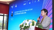 Ông Hoàng Mai Chung, Chủ tịch HĐQT Meey Group, công bố sáng kiến Liên minh Dữ liệu và Hạ tầng số cho thị trường bất động sản. Ảnh: Meey Group