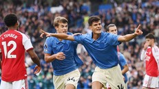 Cảm xúc vỡ òa của các cầu thủ Brighton khi gieo sầu cho nhà ĐKVĐ Arsenal.