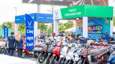 VinFast tổ chức chuỗi “Thu xăng đổi điện” tại 34 trung tâm thương mại Vincom, hỗ trợ đến 6 triệu đồng khi lên đời xe máy điện