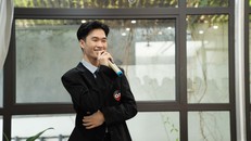 Nam sinh Học viện Ngoại giao trở thành Quán quân cuộc thi học thuật TED x AJC