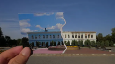 Mặt tiền phía Tây của nhà thi đấu nữ trước đây so với ảnh năm 2021. Ảnh: UNESCO