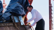 Ông Nguyễn Trính, Giám đốc Hợp tác xã Dịch vụ khai thác thủy sản Quyết Thắng.