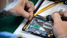 Sản xuất máy tính bảng “Made in Đà Nẵng” có tỉ lệ nội địa hóa gần 60% tại nhà máy Trung Nam EMS (khu Công nghệ Thông tin tập trung thành phố Đà Nẵng).