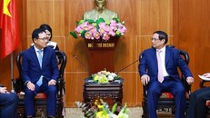 Thủ tướng Phạm Minh Chính tiếp Tổng Giám đốc Tổ hợp Samsung Việt Nam Choi Joo Ho.