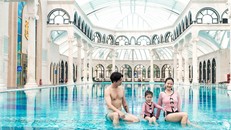Pearl Swimming Pool mang tới trải nghiệm nghỉ dưỡng đẳng cấp như các resort 5 sao.
