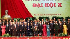 Đoàn Chủ tịch UBTW MTTQ khoá X, nhiệm kỳ 2024 - 2029 ra mắt Đại hội. Ảnh: TTXVN