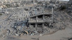 Cảnh đổ nát sau các cuộc không kích của Israel xuống Dải Gaza. Ảnh: THX/TTXVN